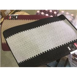 Lot of Cam Living Graphic Cut Loop Mat (20inch x 32inch) Black and Cranberry Mats (1 each)