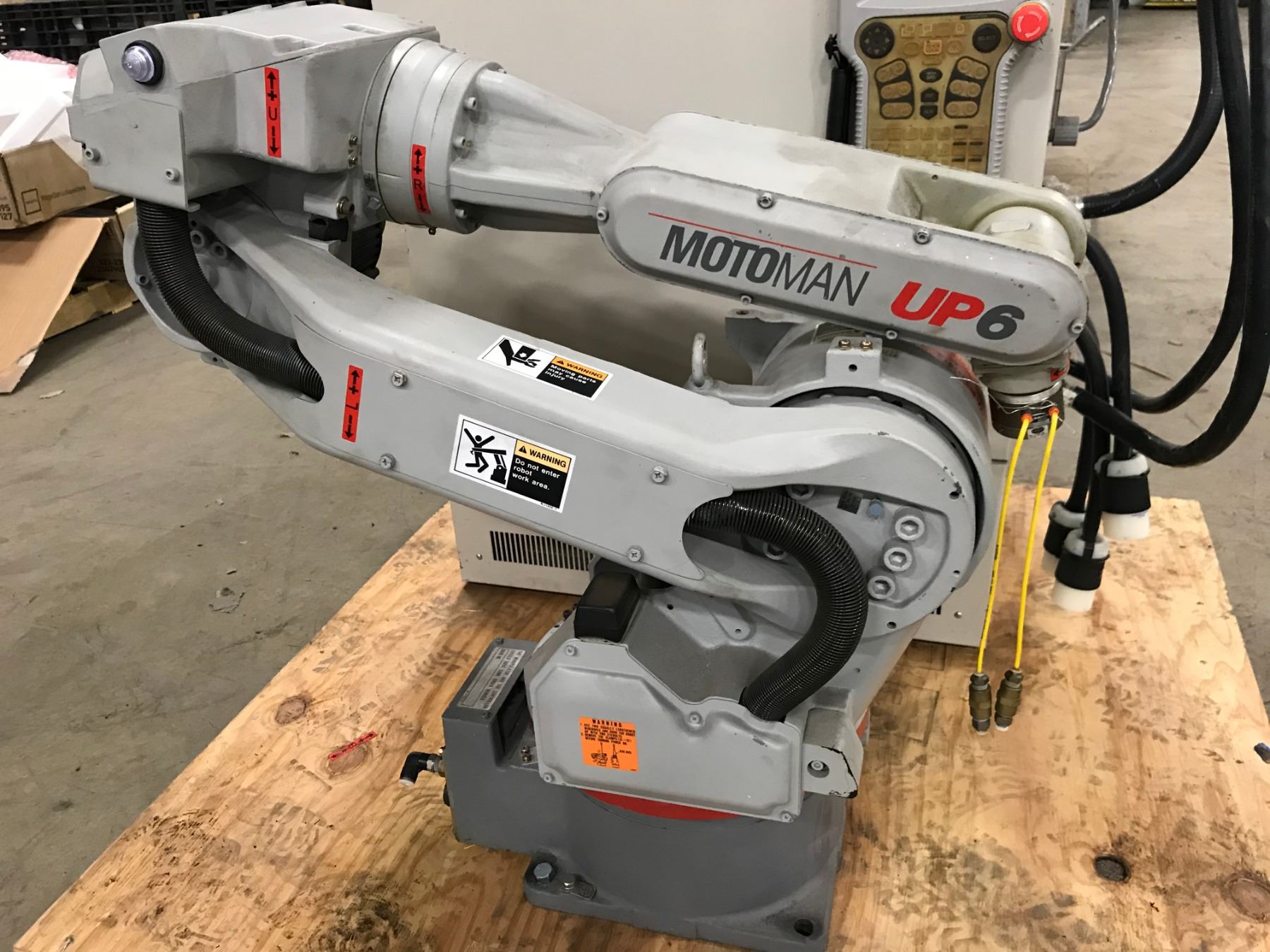Xrc Robotics 2000 Motoman UP6 Robot w/ XRC 2001 Control