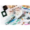 Image 3 : Collection of unmounted stones and materials