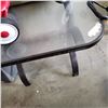 Image 2 : GLASS TOP PATIO TABLE