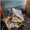 Image 3 : PROKNEE 714 PADS AND SALA, HARNESS, TOOL BELT ETC