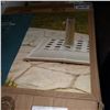 Image 2 : NEW HAMPTON BAY SANDSTONE CAST IRON UMBRELLA BASE