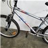 Image 2 : GREY VELO SPORT BIKE