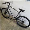 Image 3 : GREY SPECIALIZED BIKE W/ DISC BREAKS