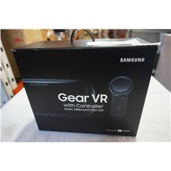 SAMSUNG GEAR VR W/ CONTROLLERS FOR SAMSUNG GALAXY SMART PHONES