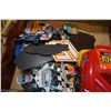 Image 2 : TRAY OF NASCAR COLLECTIBLES