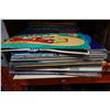 Image 2 : LARGE LOT OF RECORDS