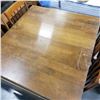 Image 3 : VINTAGE DROPLEAF DINING TABLE W/ 4 CHAIRS AND 2 LEAFS