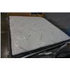 Image 1 : LOGAN AND COVE KING SIZE PILLOW TOP MATTRESS