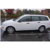 Image 1 : 2005 FORD FOCUS AUTOMOTIVE 4 DOOR STATION WAGON 202 000KM W/ 2 KEYS AND REGISTRATION
