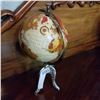 Image 1 : SMALL GLOBE