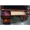 Image 3 : MAHOGANY FINISH DOUBLE PEDESTAL DESK