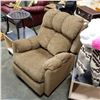 Image 1 : UPHOLSTERED RECLINER