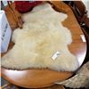 Image 1 : SHEEP SKIN RUG