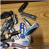 Image 2 : BAG OF POCKET KNIVES