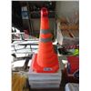 Image 1 : 6 New 20" Collapsible Safety Cones with LED