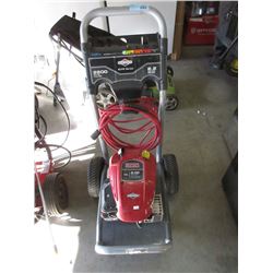 2200 PSI Briggs & Stratton Pressure Washer