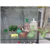 Image 1 : 19 Pieces of Vintage Glass and China