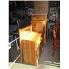 Image 1 : 2 Wood Dressers & 2 Wood Night Stands