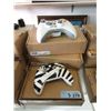 Image 1 : 5 New Xbox 360 Controllers - 1 White & 4 Striped
