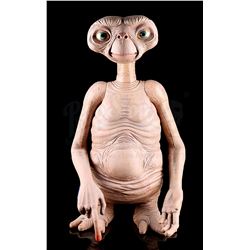 E.T. THE EXTRATERRESTRIAL - E.T. 1:1 Scale Stunt Puppet Prop Replica
