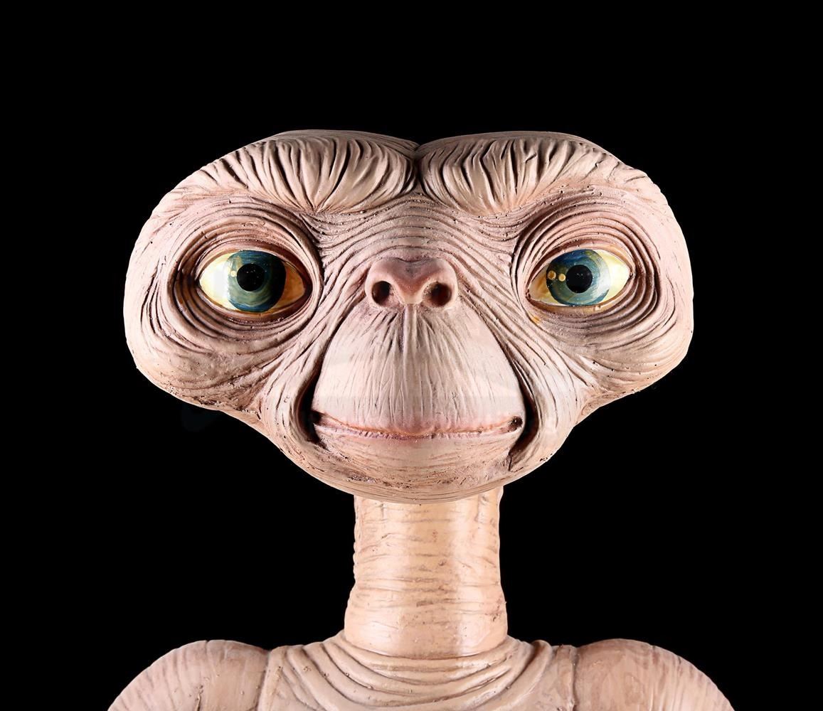 Official E.T Stunt Puppet Neca the Extra-Terrestrial 12" Foam Replica E.T Official E.T Stunt Puppet Neca the Extra-Terrestrial 12" Foam Replica E.T
