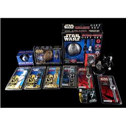 STAR WARS TOYS - Various Time Pieces