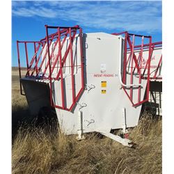 Apache creep feeder, LIKE NEW! (choice)