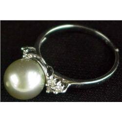 Grey Pearl and Diamond Ring