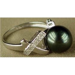 Black Pearl and Diamond Ring