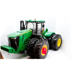 John Deere 9560R 4wd tractor detailed 1:16