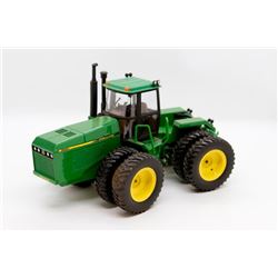 John Deere 8960 tractor 1:32 detailed