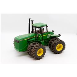 John Deere 8850 tractor 1:32