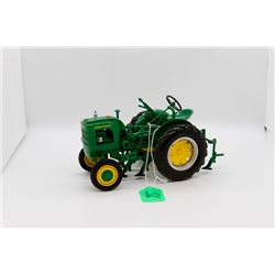 John Deere LA detailed RC cultivator 1:16