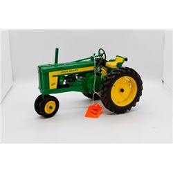 John Deere 620 toy tractor 1:16