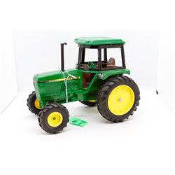 John Deere fwa tractor 1:16