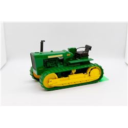 John Deere 2010 diesel crawler 1:16