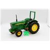 Image 1 : John Deere toy tractor 1:16