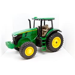 John Deere toy tractor 1:16