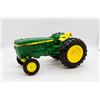 Image 1 : John Deere toy tractor 1:16