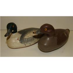 PAIR OF MINIATURE UPPER BAY, MARYLAND GOLDENEYE D