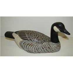 SMALL DECORATIVE CANADA GOOSE DECOY
