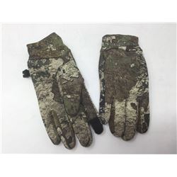 Kids Camouflage Gloves- small (small stitch seperation on side of right glove as shown)