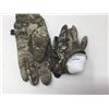 Image 2 : Kids Camouflage Gloves- small (small stitch seperation on side of right glove as shown)