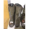 Image 1 : Men's Rubber Boots - Size 10M