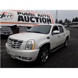 K3 --  2007 CADILLAC ESCALADE EXT , White , 252473  KM's