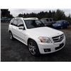 Image 2 : C2 --  2011 MERCEDES GLK350 4MATIC  , White , 129000  KM's
