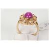 Image 2 : Ladies 10kt yellow gold and cabochon star ruby gemstone ring