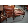 Image 1 : Floor standing flatware canteen and a lift top display vitrine