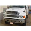 Image 2 : 2004 Ford Sterling pressure testing service truck, 300HP Cat Diesel, 10 speed transmission, 155,000k